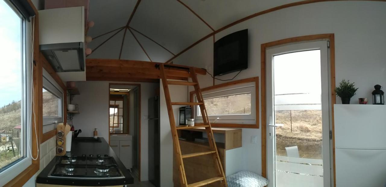 فيلا Tiny House Cluj With Jacuzzi Sinnicoara المظهر الخارجي الصورة